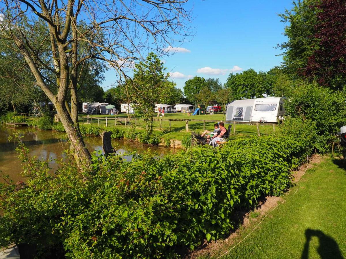 Chalet - Camping 'T Dekske Wintelre Exterior foto